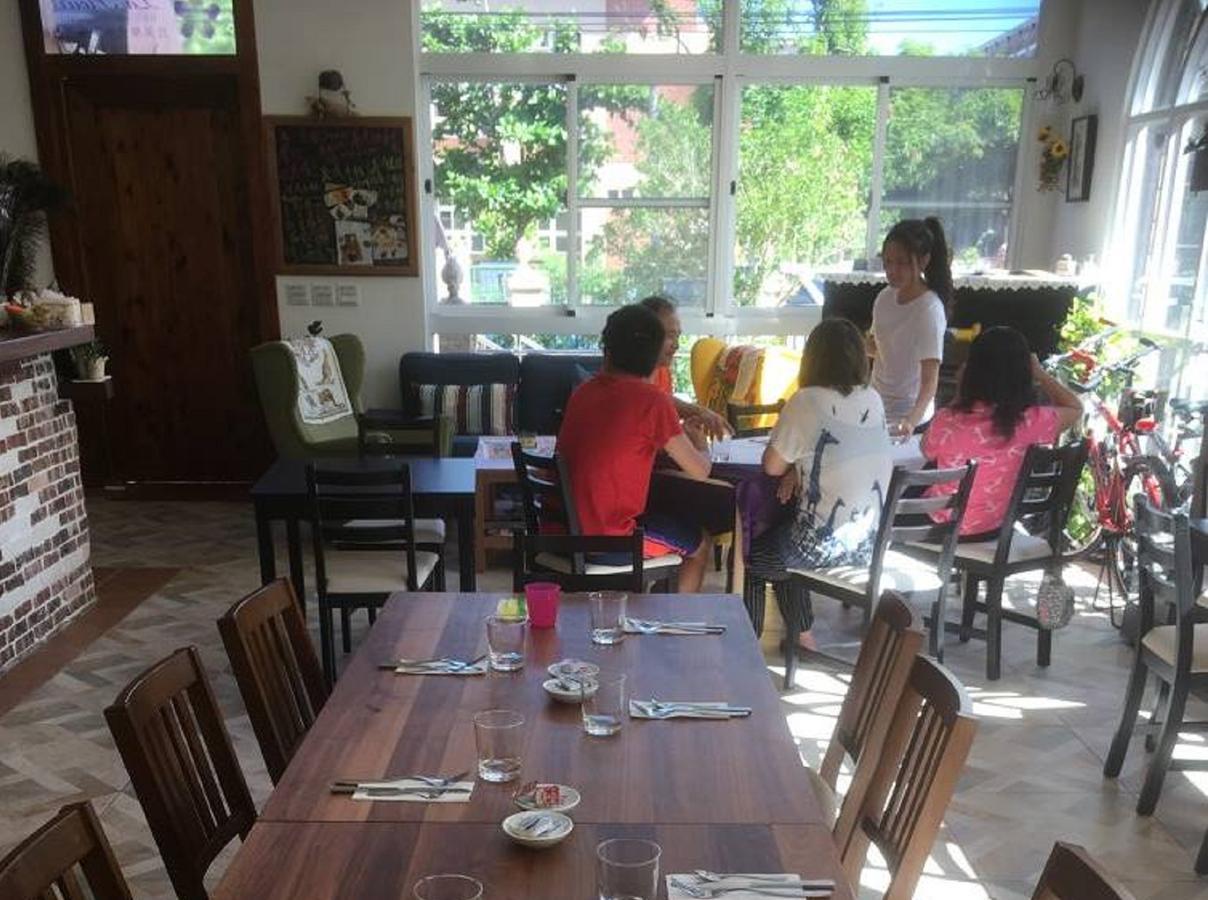 La Fleur Bnb & Restaurant Хенгчун Экстерьер фото