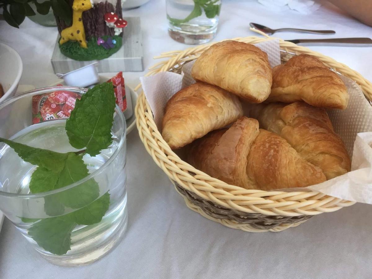 La Fleur Bnb & Restaurant Хенгчун Экстерьер фото